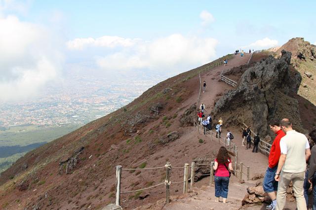 0785 Pompei - Vesuvius.JPG